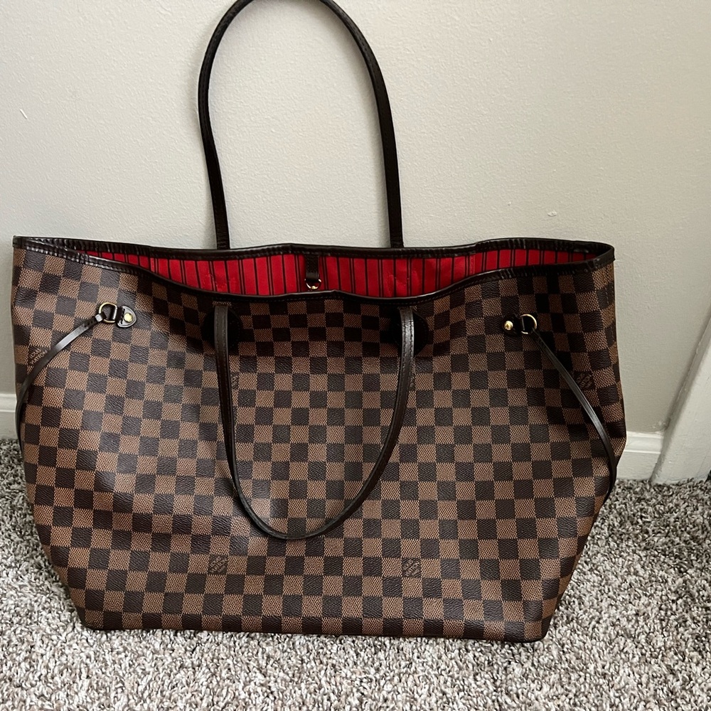 Authentic Louis Vuitton Neverfull GM Damier